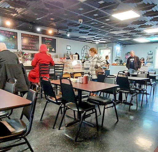 Miss Calee's Eats & Treats